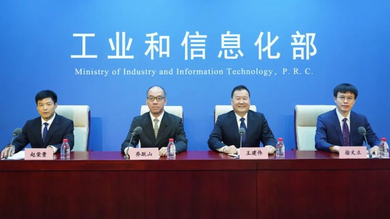 技术选型：在技术选型方面，应遵循以下原则：